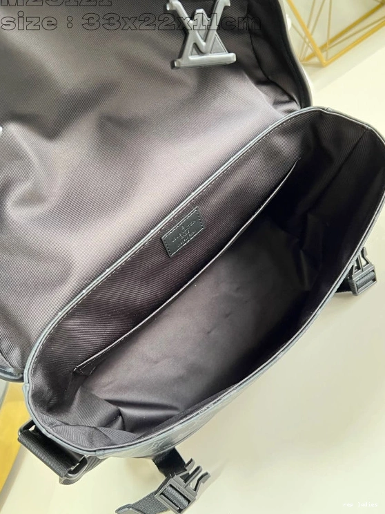 Cheap Voyager VUITTON LOUIS Messenger PM-33*22.5*11CM 0717
